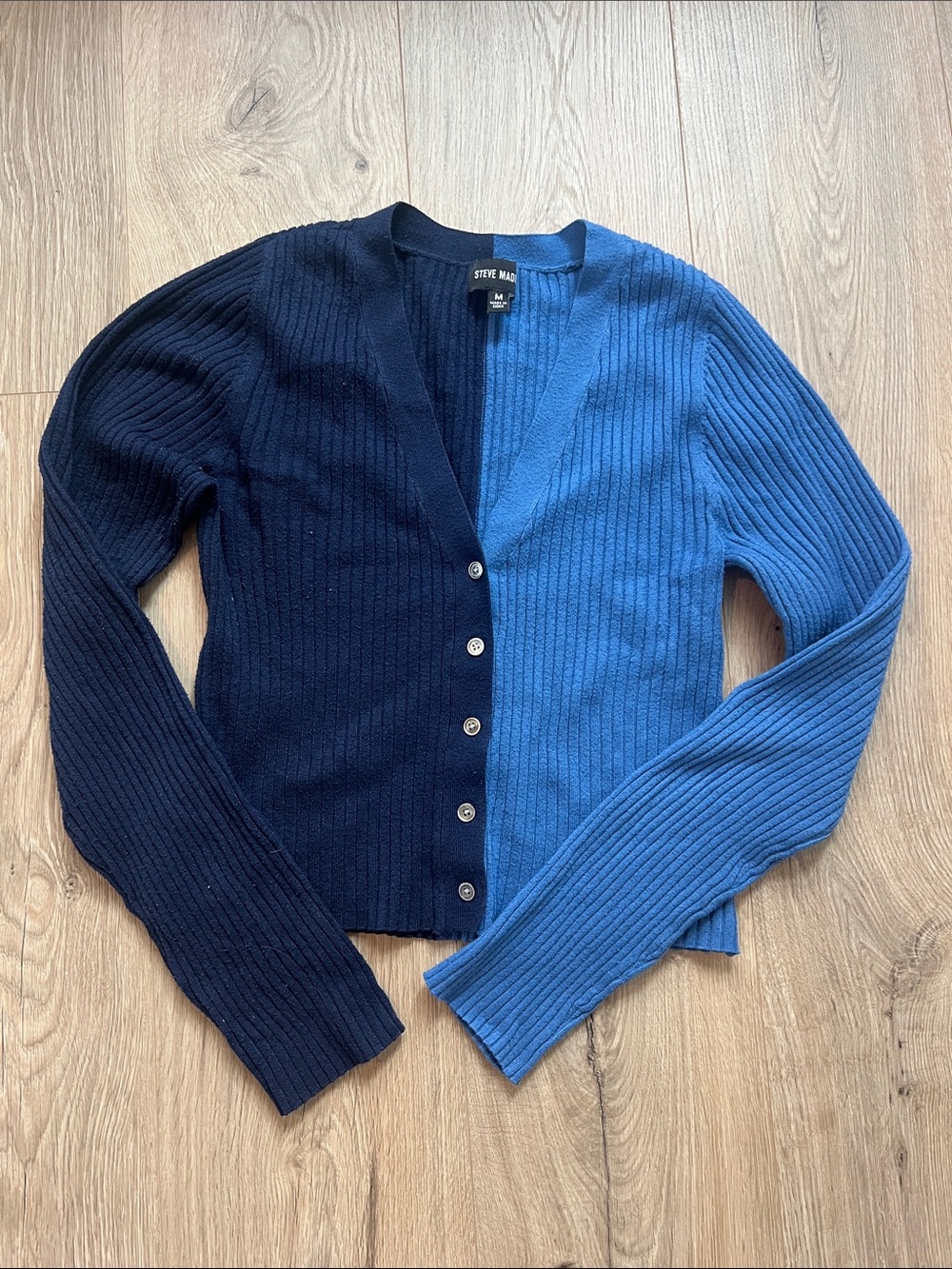 Steve Madden Colorblock Ribbed V-Neck Cropped Cardigan - Navy & Royal Blue